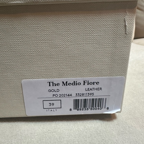 M. Gemi Medio Fiore Sandal in Gold. Size EU 39 - Picture 4 of 4